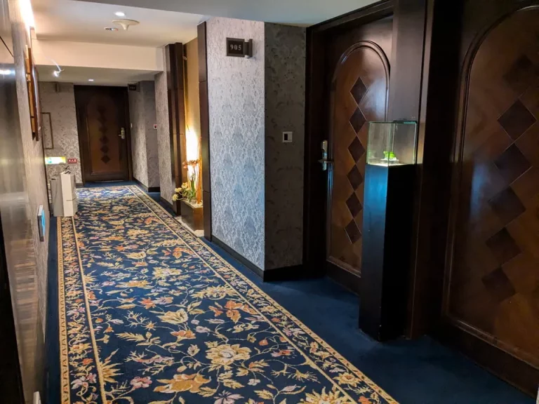 客室階廊下全体