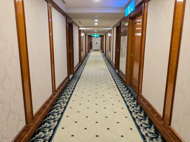 客室階廊下全体