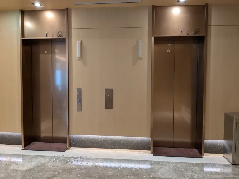 エレベーターホールフロント階(エントランス専用)