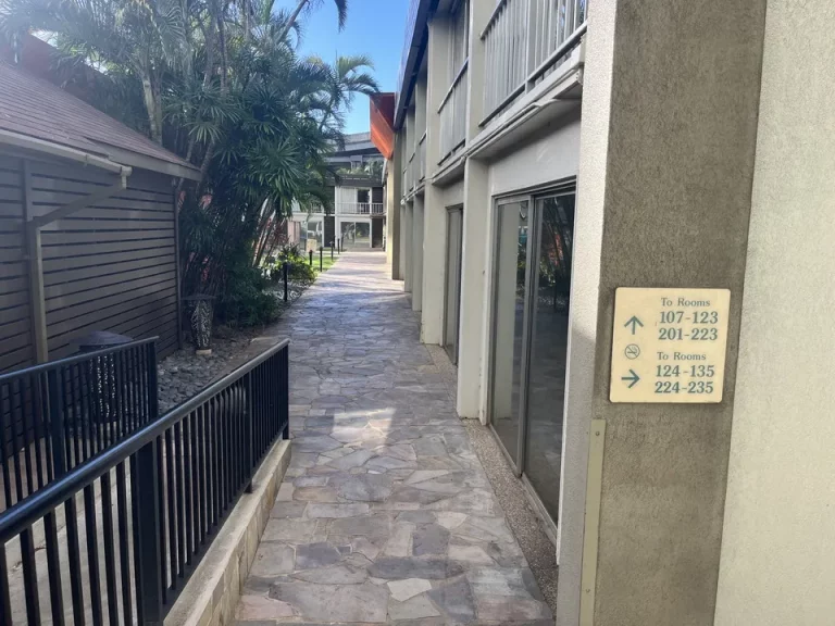 部屋に行くまでの廊下