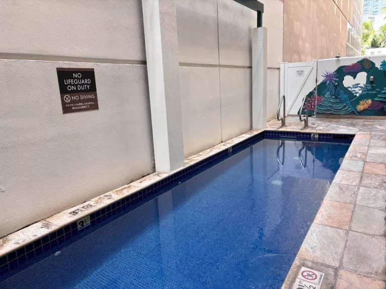 プール・ビーチ_ワイキキ マリア(4)