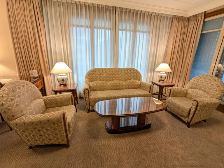 リビングのソファーセット