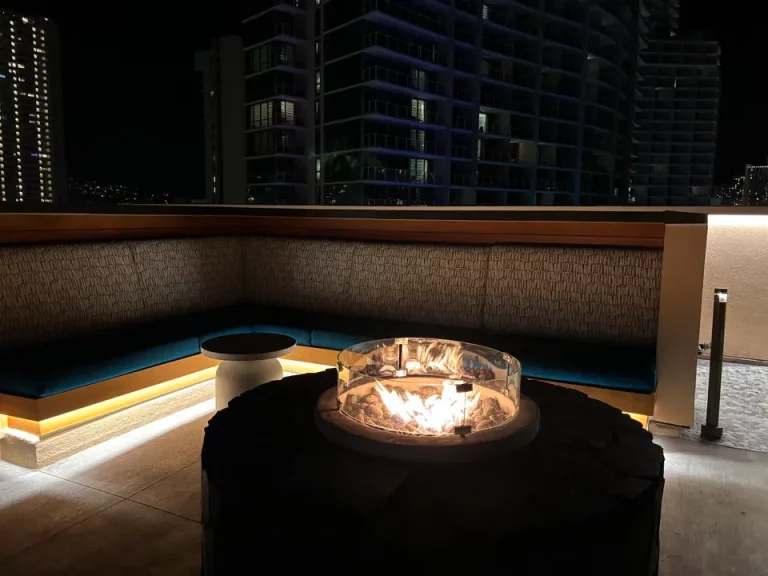 その他_屋上ファイヤーピット_マリオット バケーション クラブ、ワイキキ