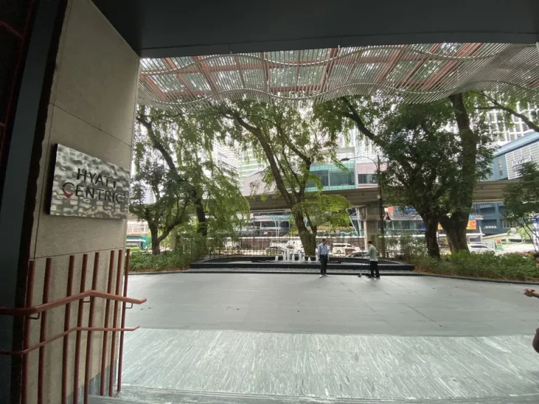 2エントランス外観です。