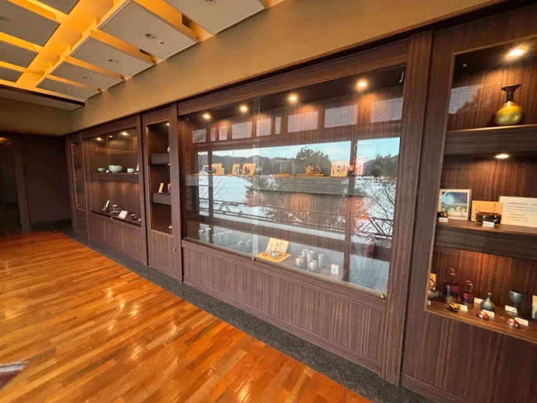 別邸エントランス通路廊下