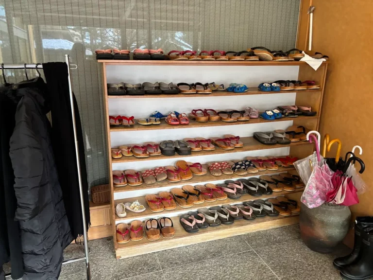 庭園散策用 下駄箱