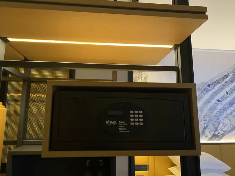 2セーフティーボックス閉じた状態です。