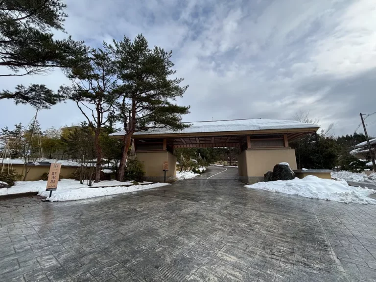 ホテル入口全体