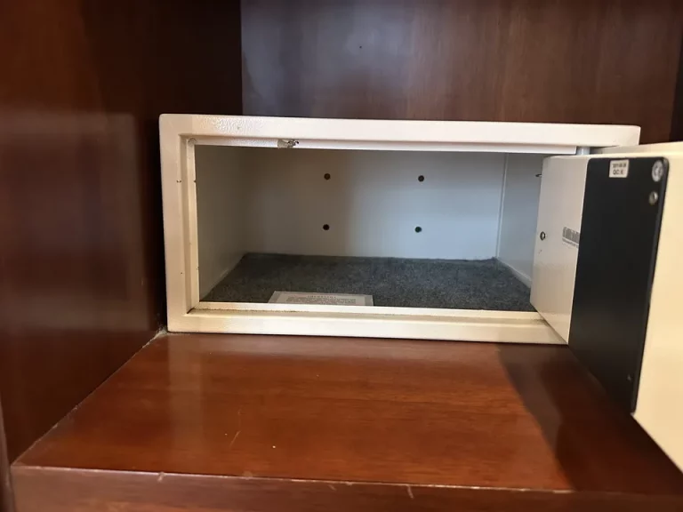 セーフティボックス開けた状態)