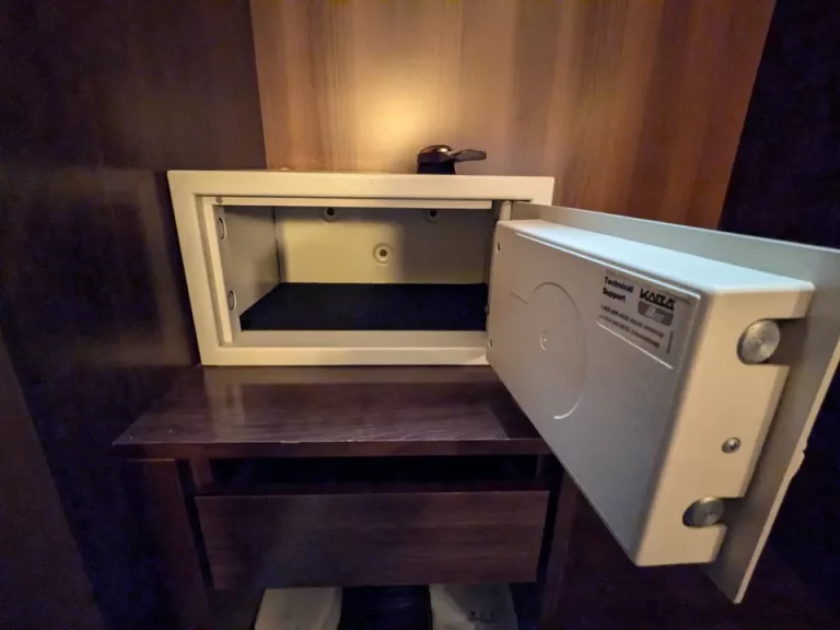 セーフティボックス開けた状態