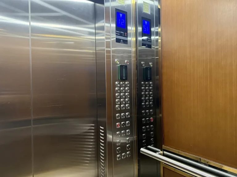 エレベーター階数ボタン