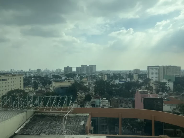 部屋からの眺望(昼間)