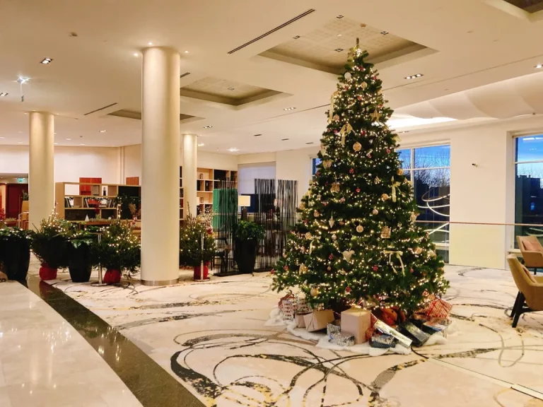 ロビークリスマスツリー