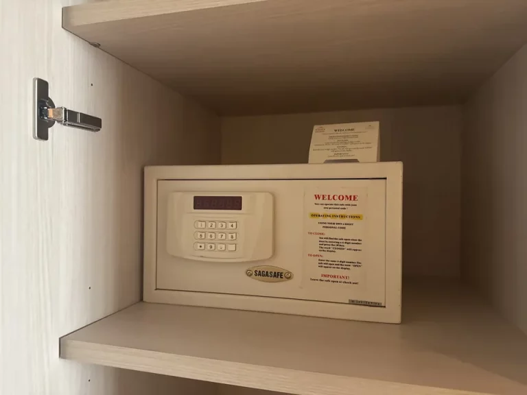 セーフティーボックス(閉じた状態)