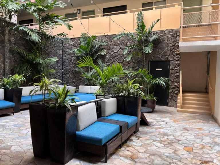 プール・ビーチ_ワイキキ マリア(2)