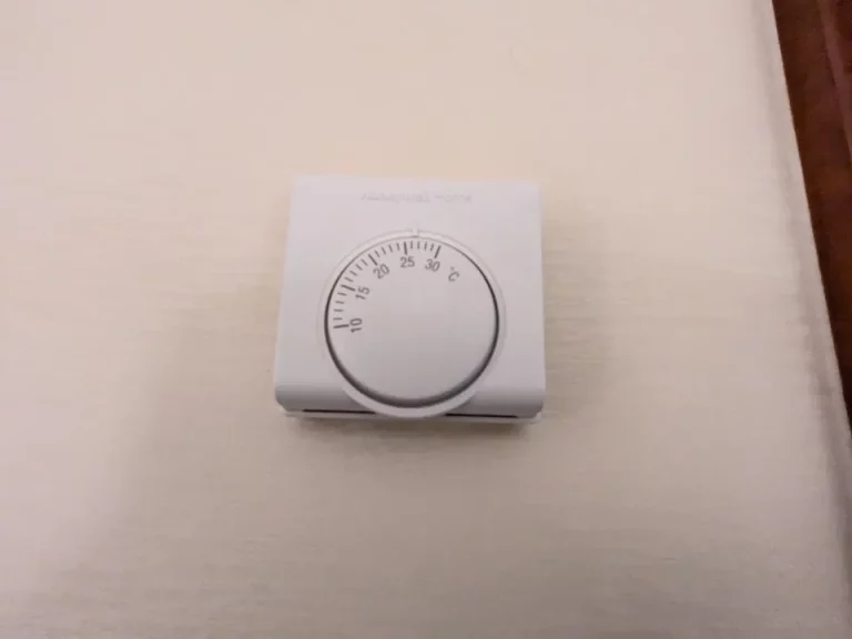 エアコンコントローラー