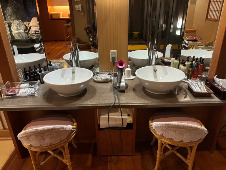 本館貸切露天風呂洗面台