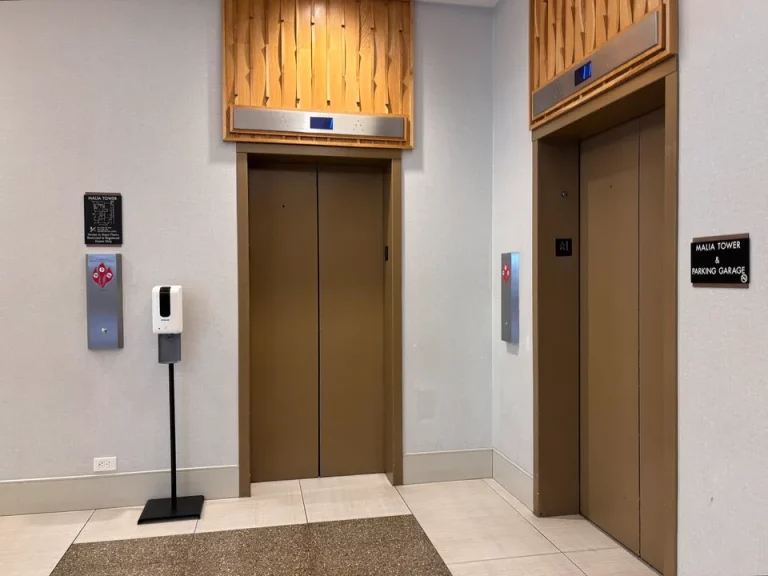 エレベーター・廊下_ワイキキ マリア(3)