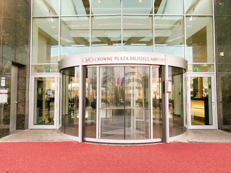 エントランス外観