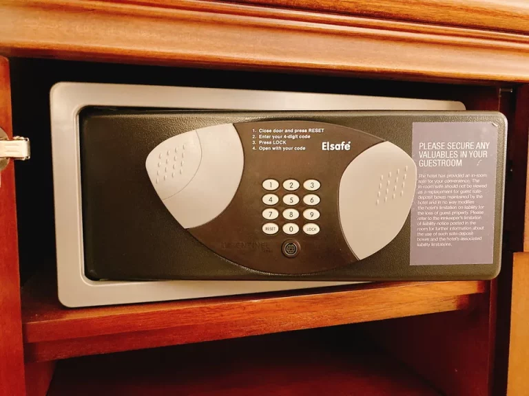 セーフティーボックス(閉じた状態)