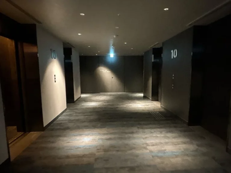 エレベーターホール客室階②
