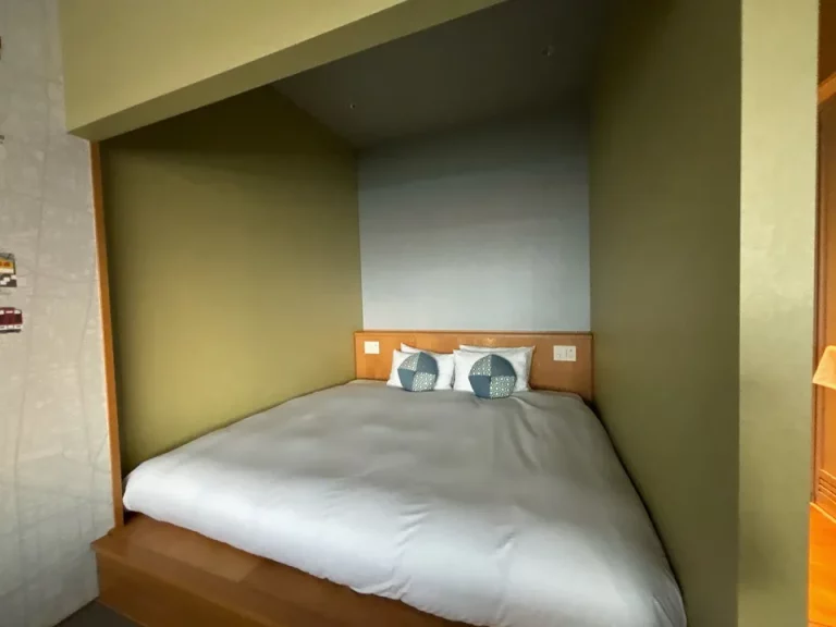 ベッド全体①