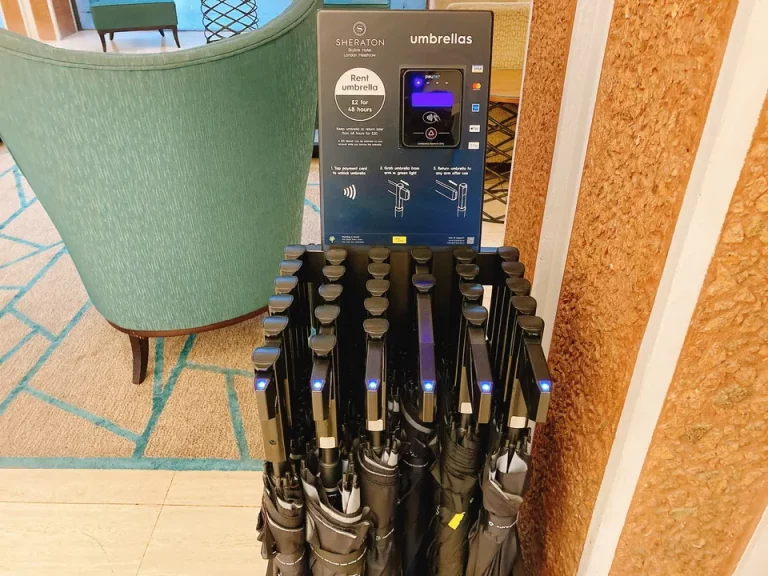 傘の貸し出しは有料