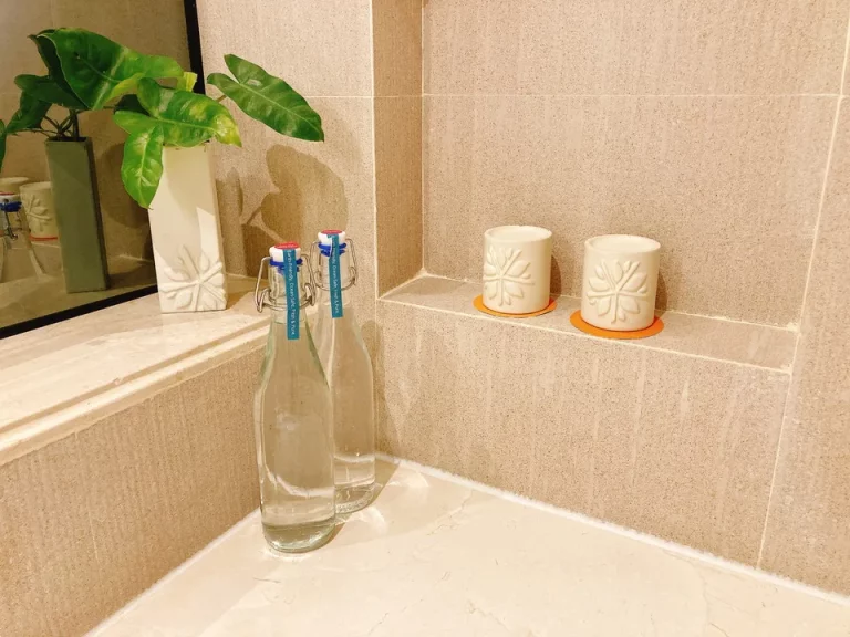 水