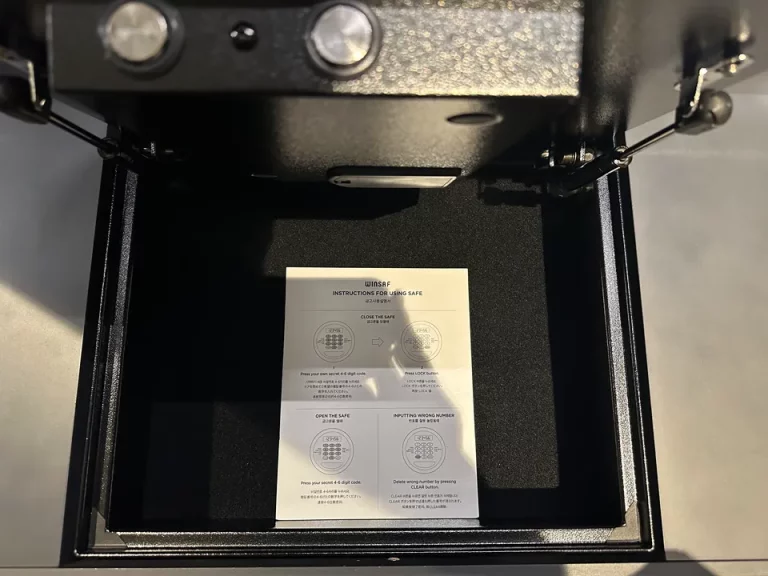 セーフティボックス(開けた状態)