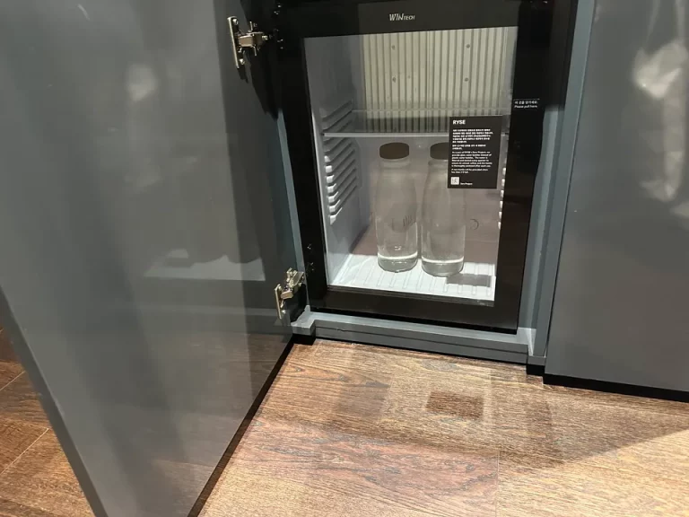 冷蔵庫(閉じた状態)