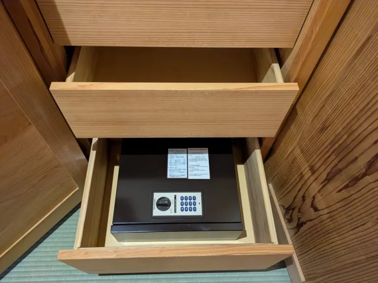 セーフティーボックス(閉じた状態)