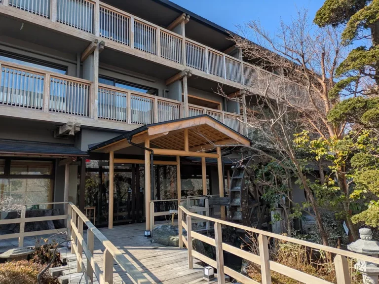 エントランス外観