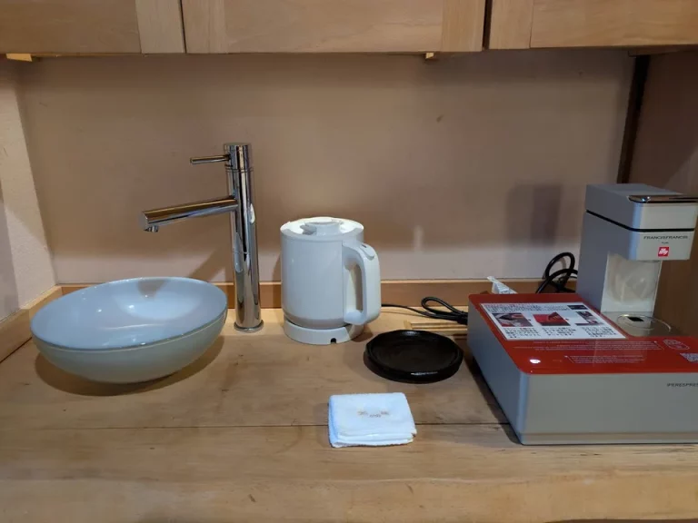 ミニバー・カフェコーナー