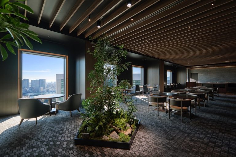 38Fエグゼクティブラウンジ内観