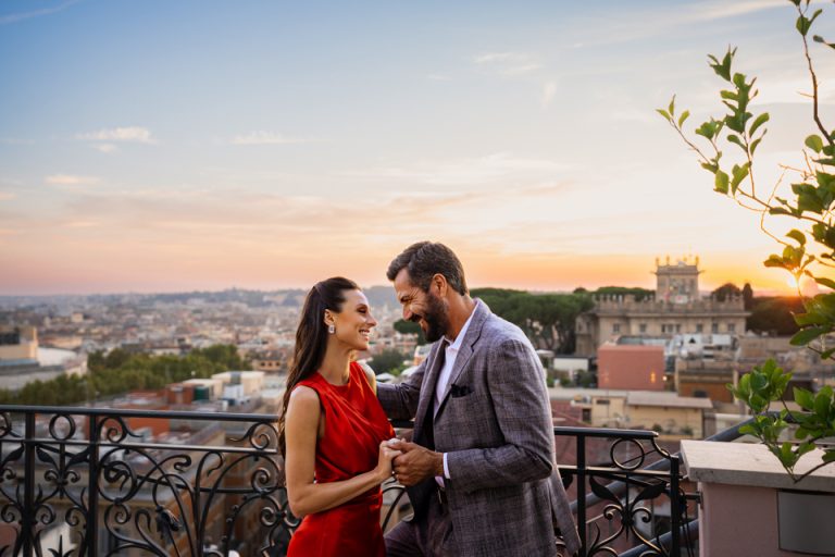 rero_couple_Balcony_Sunset_8