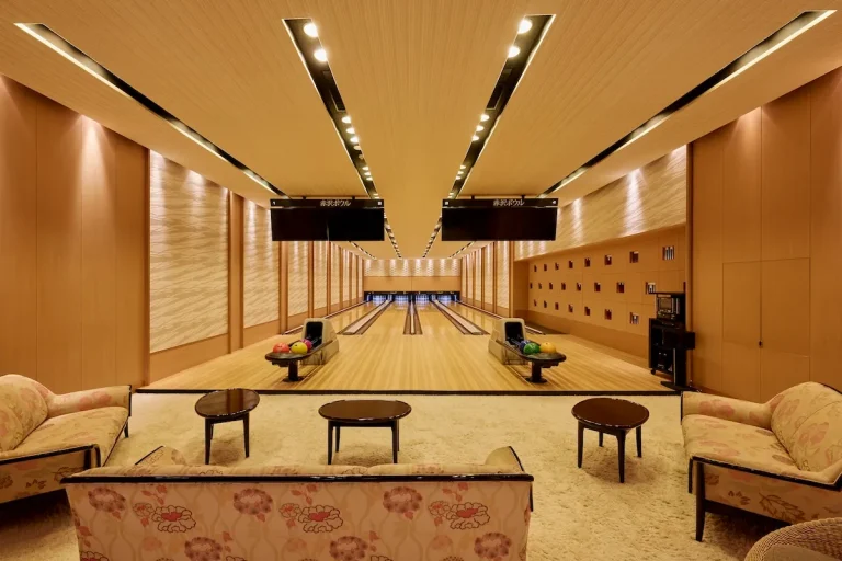 赤沢ボウル_VIPレーン