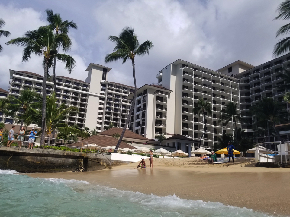 Detailed Review & Photos “Halekulani Hotel” – Fish&Tips