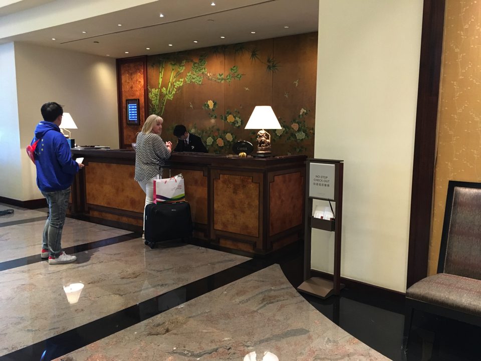 チェックアウトカウンター copy