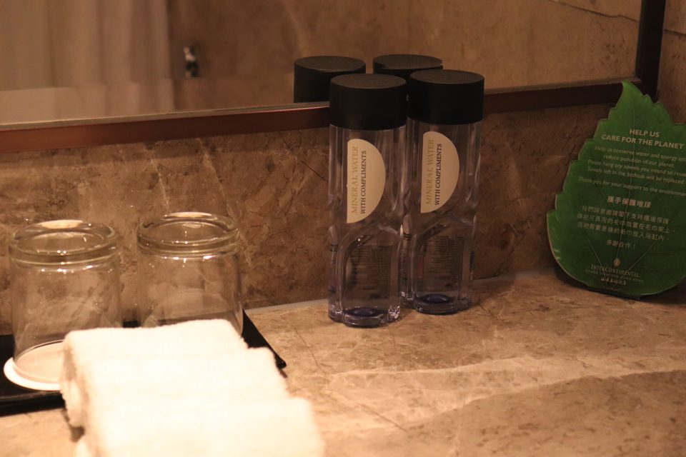 無料のミネラルウォーター copy