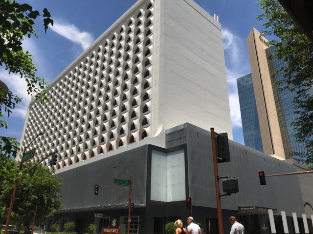 Detailed Review Photos Renaissance Phoenix Downtown Hotel Fish Tips