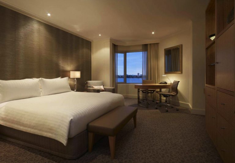 11833_17011109070050244463 copy