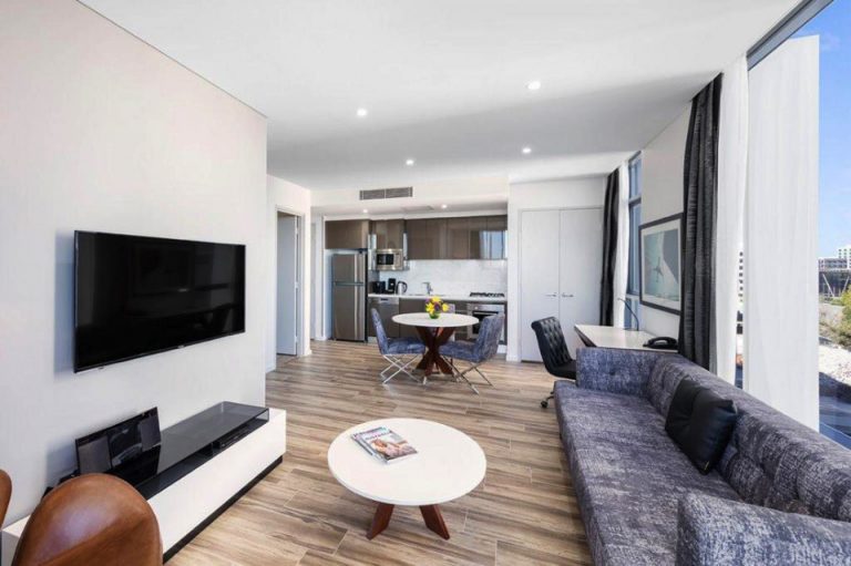 220d131a7a3c58d8c4f604ae0fa5284a copy