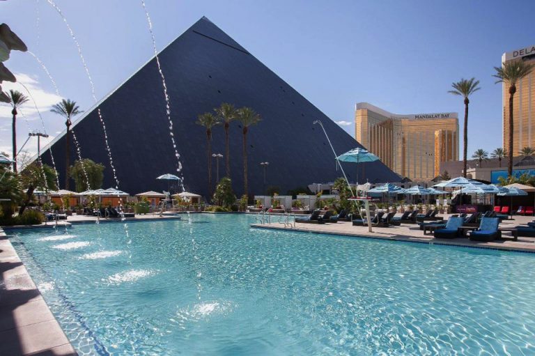 73702629b1e17ed1663373c51e3efcf1 copy