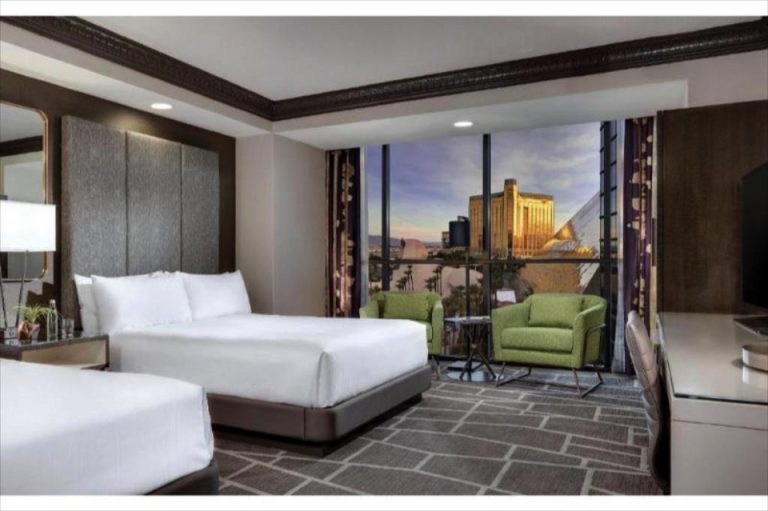 b5267a2e1bd213cd931aeb4256317145 copy